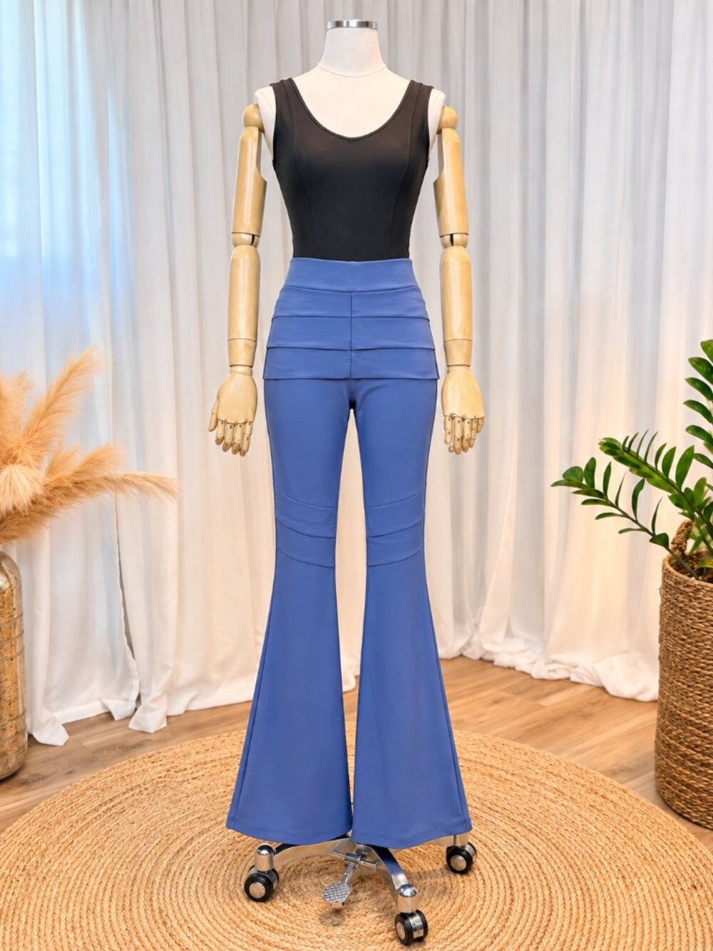 Influencer Brazil Blue High-Waist Flare Sculpting Pants NWT